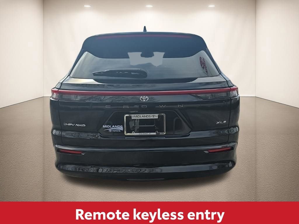 Used 2025 Toyota Crown Signia image 5