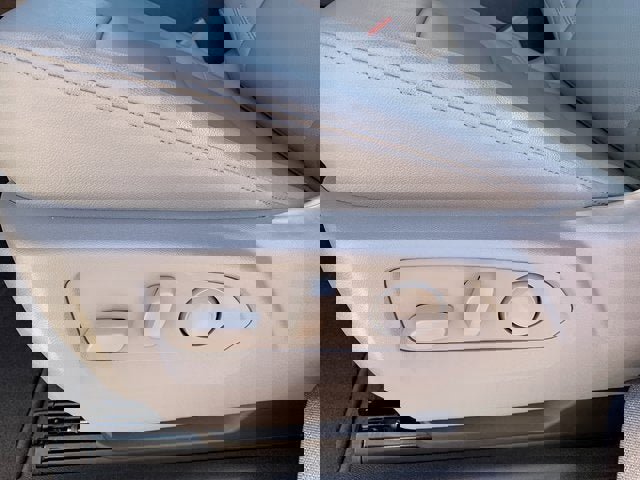 New 2025 GMC Sierra 2500 SLT w/ SLT Convenience Package image 19