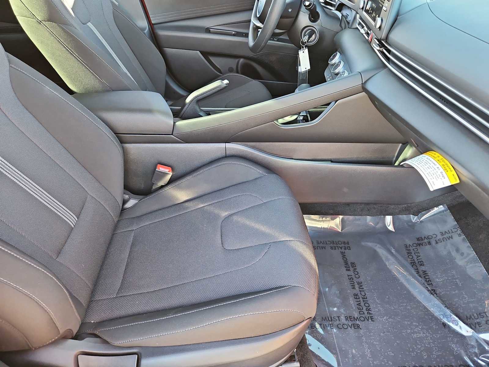 Certified 2025 Hyundai Elantra SE image 21