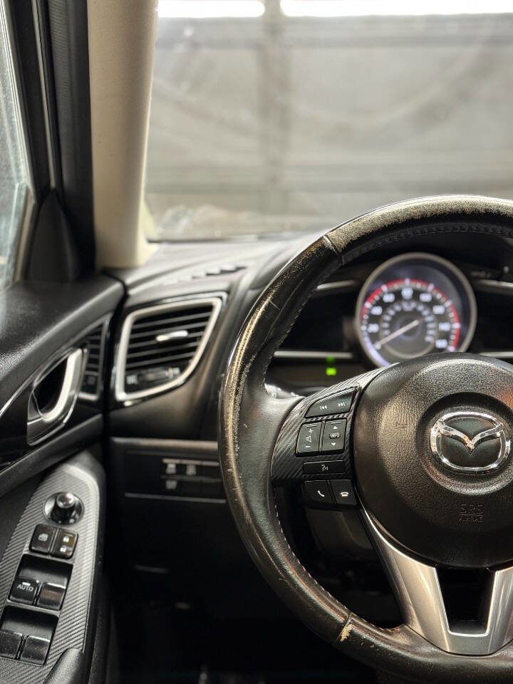 Used 2015 MAZDA MAZDA3 i Touring w/ Technology Package image 17