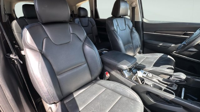 Used 2023 Kia Telluride S w/ S Sunroof Package FWD image 22