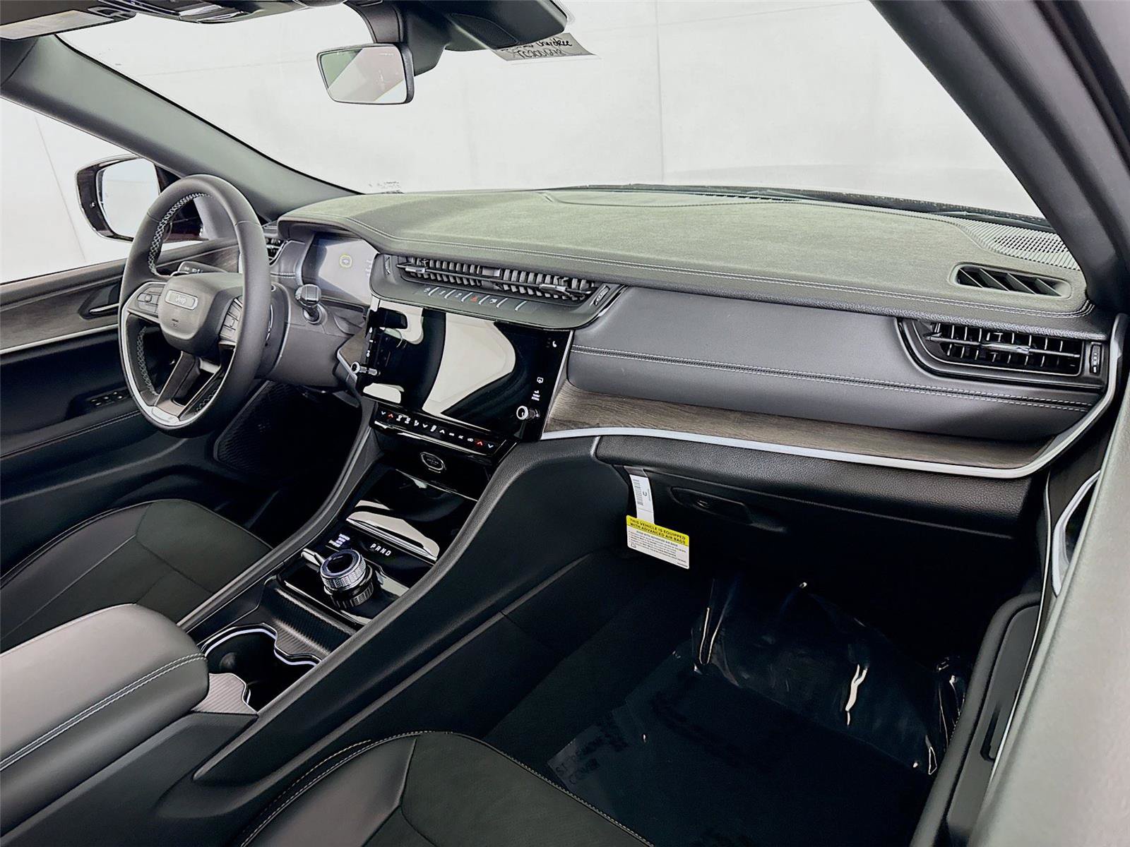 New 2026 Jeep Grand Cherokee Altitude AWD/4WD image 21