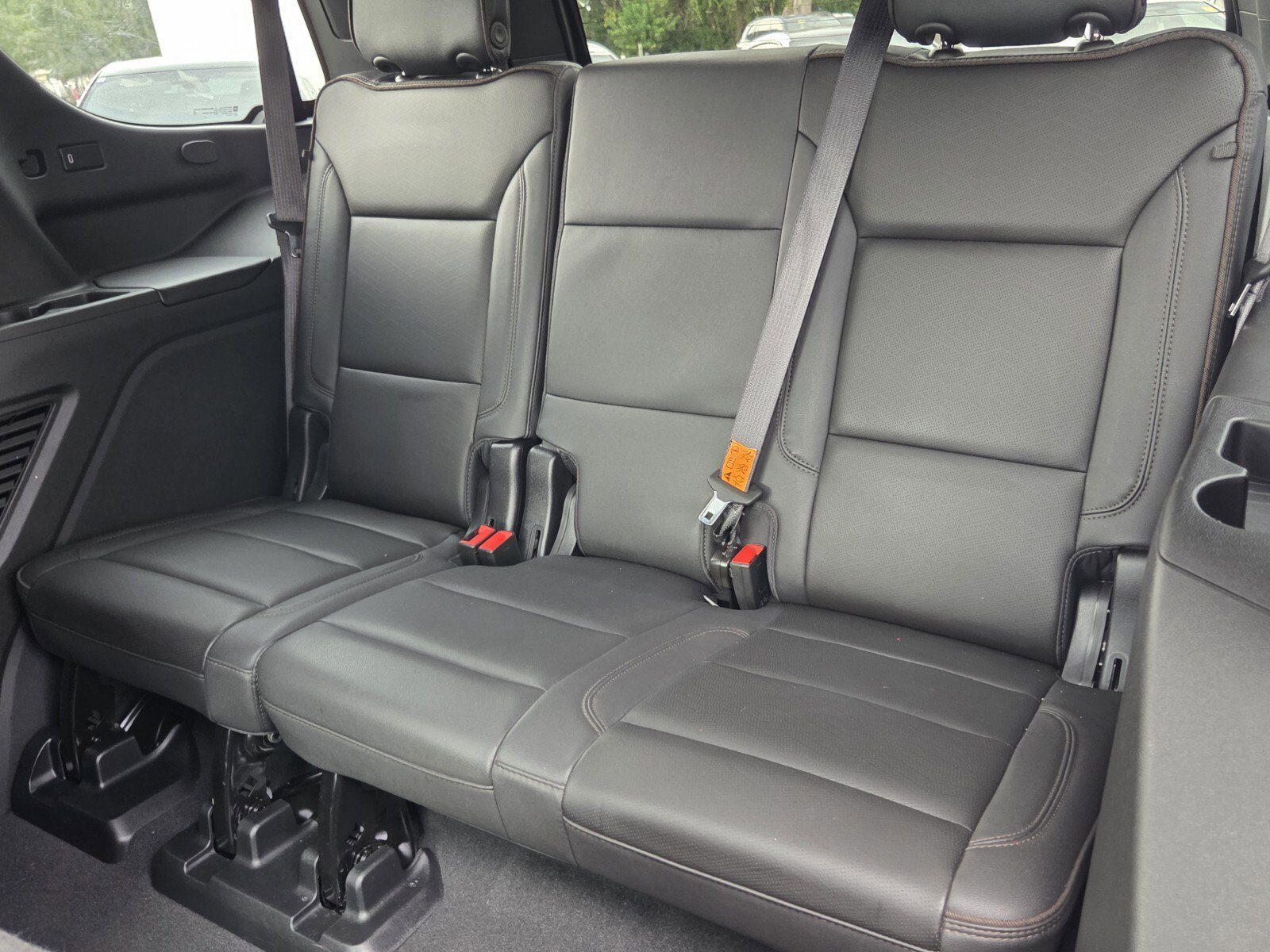 Used 2024 Chevrolet Tahoe High Country AWD/4WD image 12