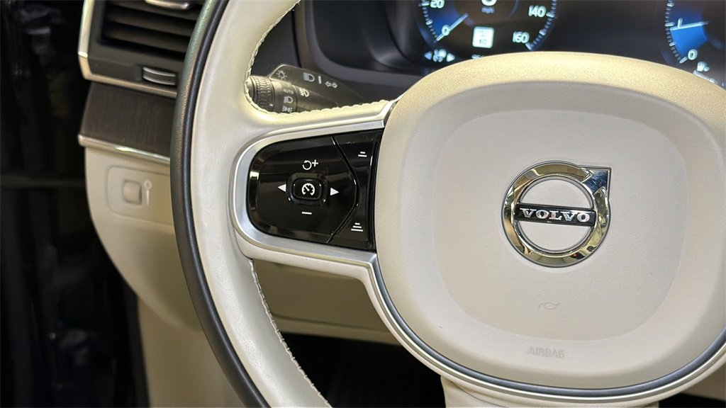 Used 2020 Volvo XC90 T6 Momentum w/ Protection Package Premier image 23