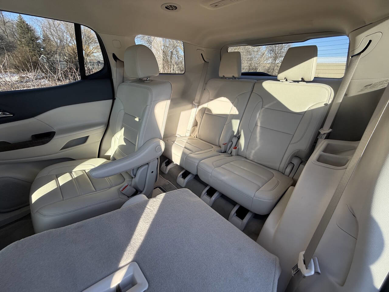 Used 2023 GMC Acadia Denali AWD/4WD image 11