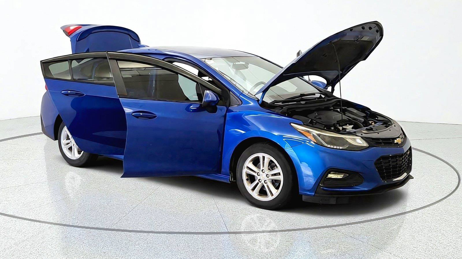 Used 2018 Chevrolet Cruze LT w/ Convenience Package FWD image 11