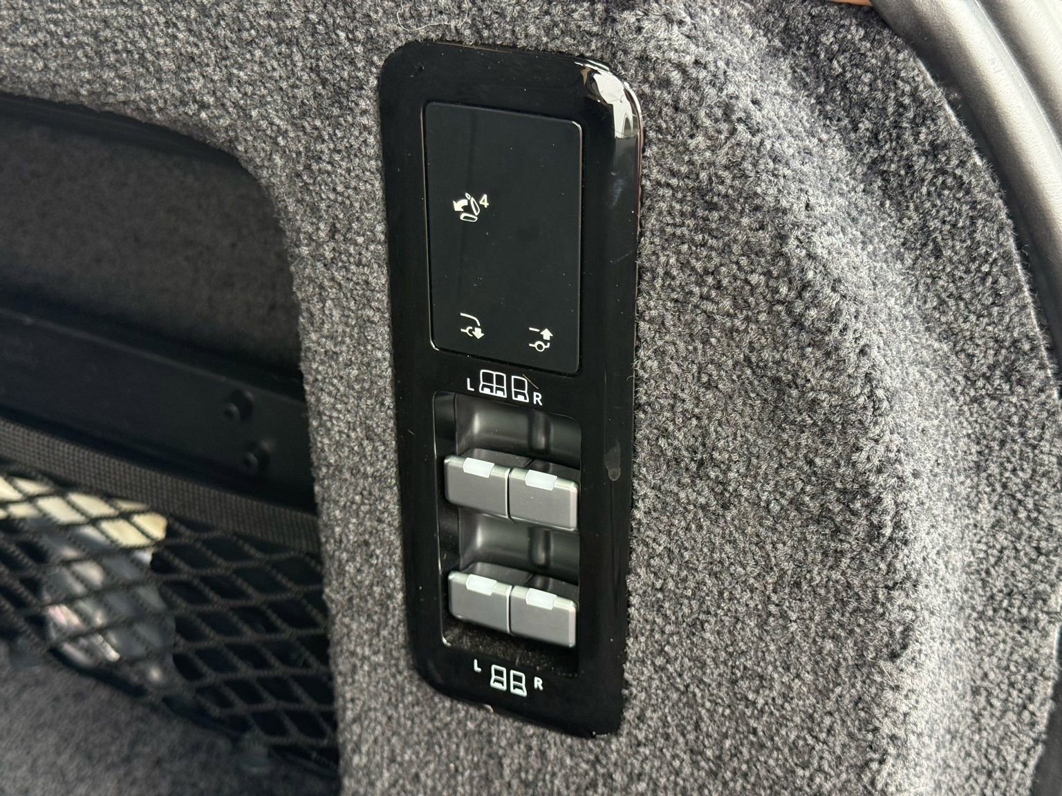 Used 2023 Land Rover Range Rover Long Wheelbase SE image 52