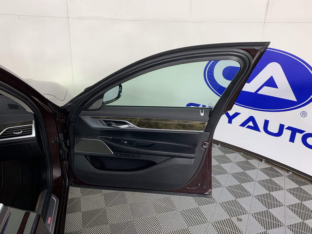Used 2020 BMW 740i RWD image 41