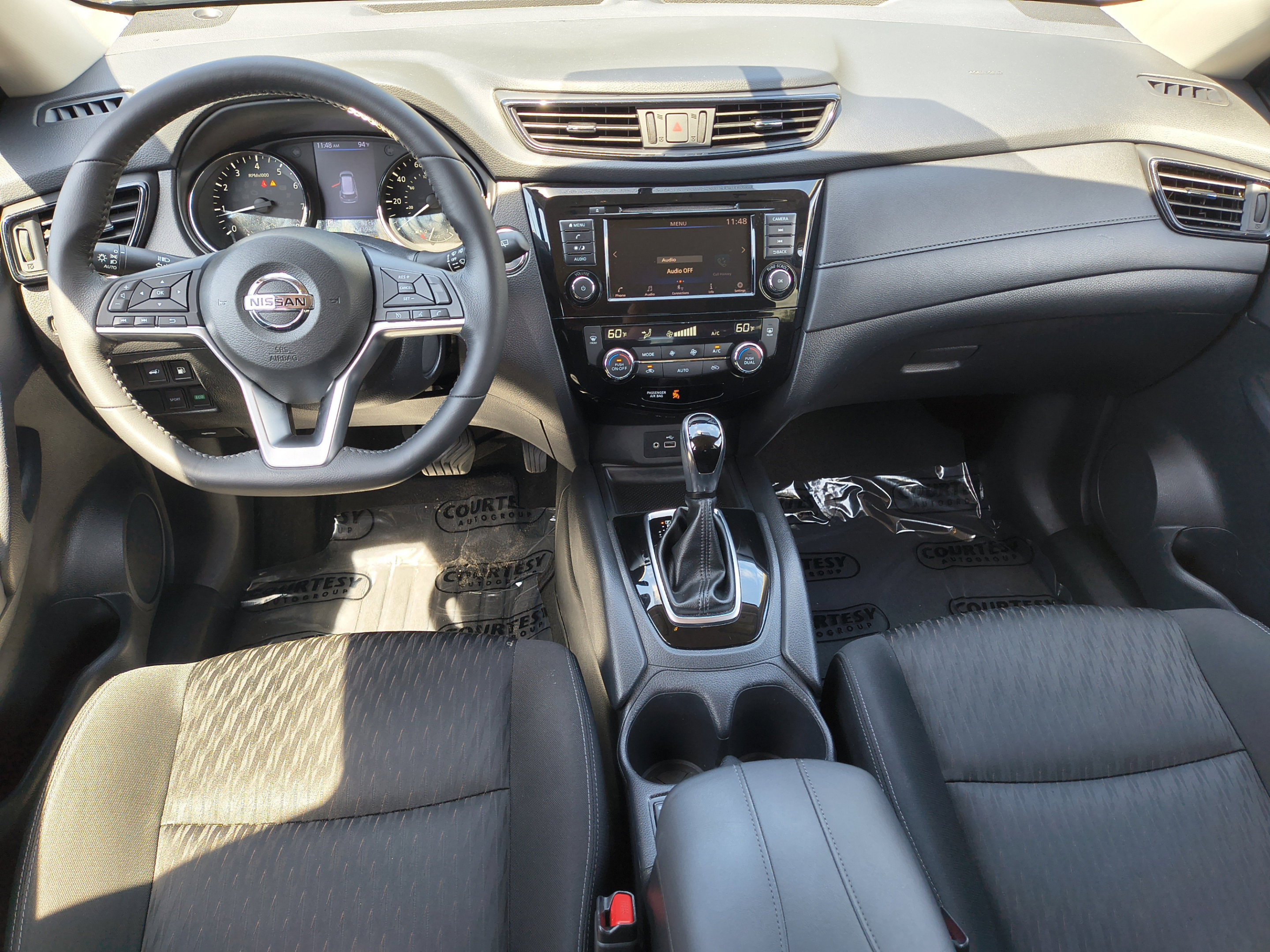 Used 2018 Nissan Rogue SV FWD image 13