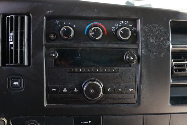 Used 2012 Chevrolet Express 3500 Extended RWD image 32