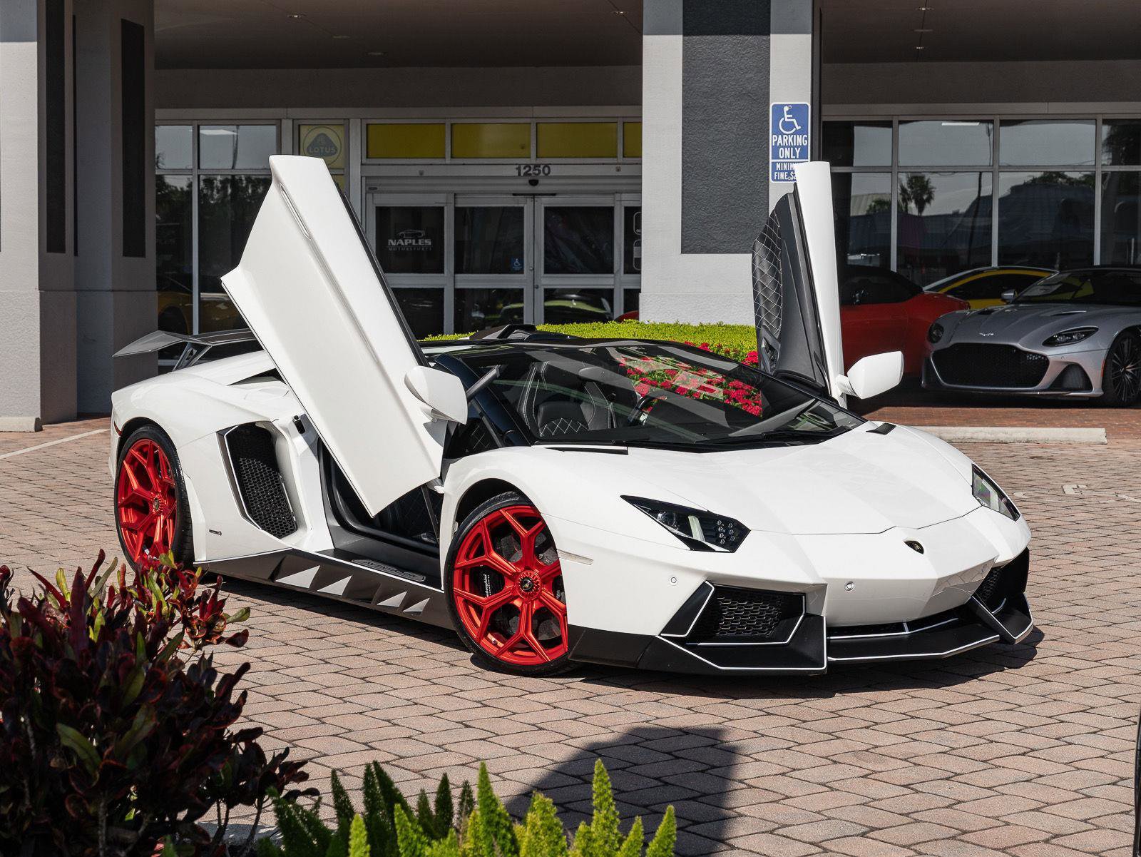 Used 2016 Lamborghini Aventador LP 700-4 AWD/4WD image 3