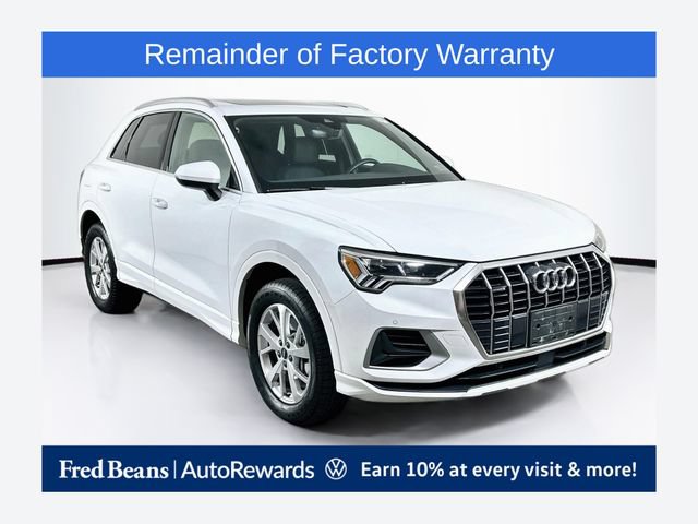Used 2023 Audi Q3 2.0T Premium w/ Convenience Package AWD/4WD image 1