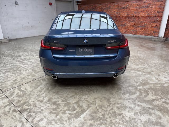 Used 2026 BMW 330i xDrive Sedan w/ Premium Package AWD/4WD image 4