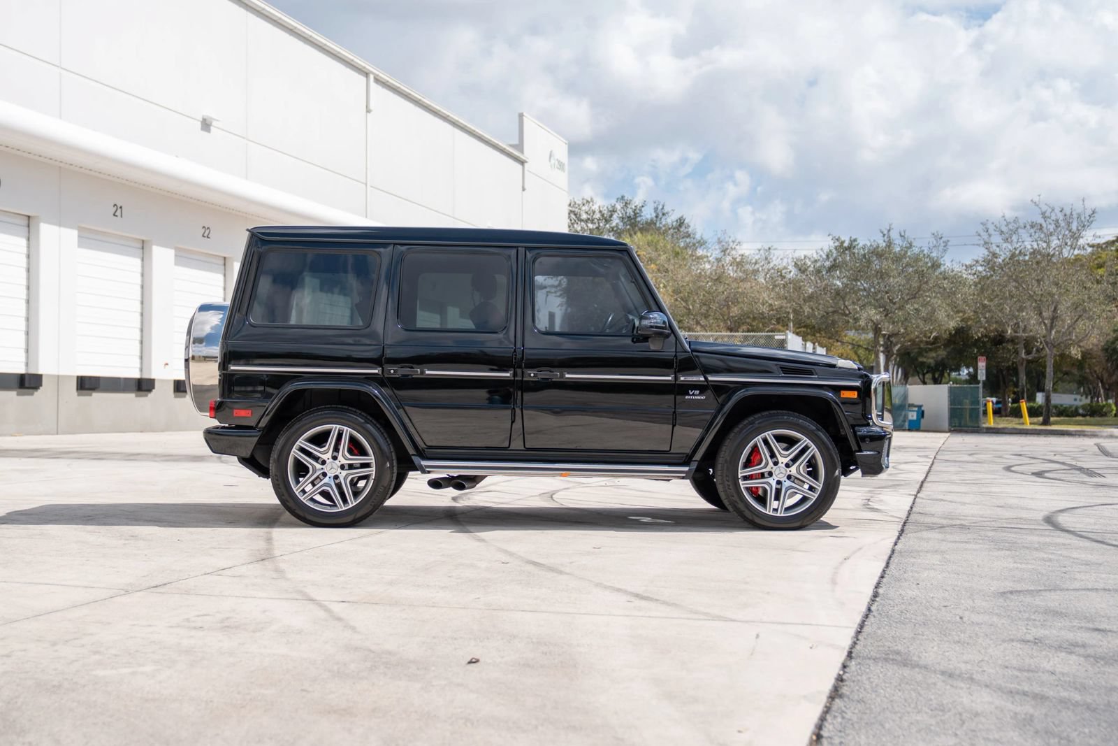 Used 2016 Mercedes-Benz G 63 AMG 4MATIC image 2