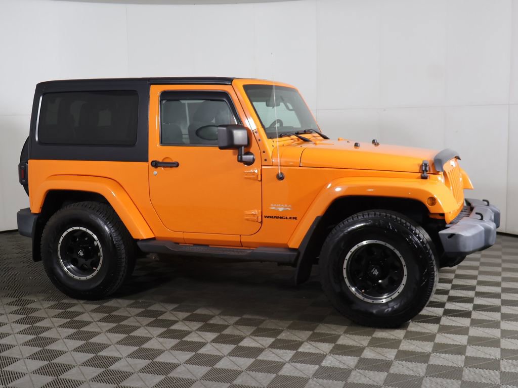 Used 2012 Jeep Wrangler Sahara w/ Dual Top Group AWD/4WD image 9