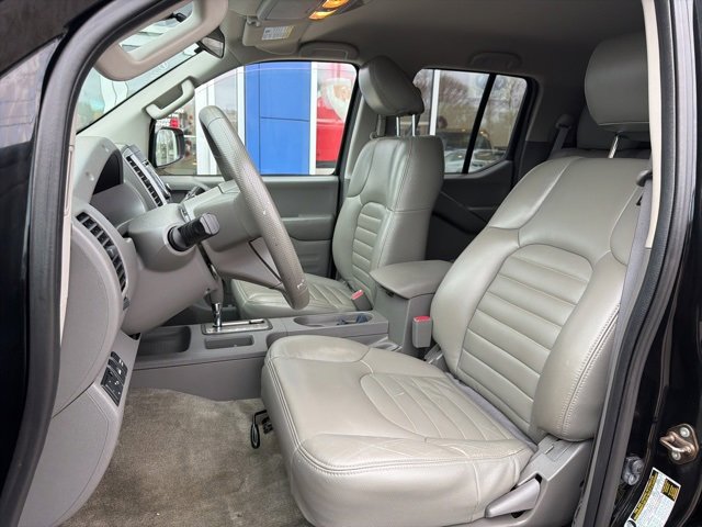 Used 2016 Nissan Frontier SV image 11