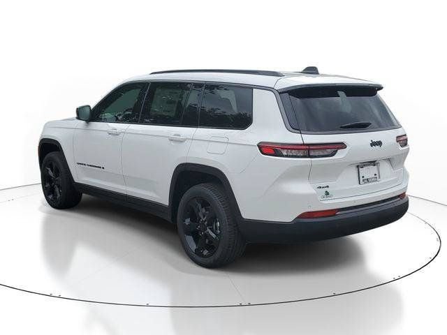 New 2026 Jeep Grand Cherokee L Limited w/ Limited Altitude Package AWD/4WD image 3