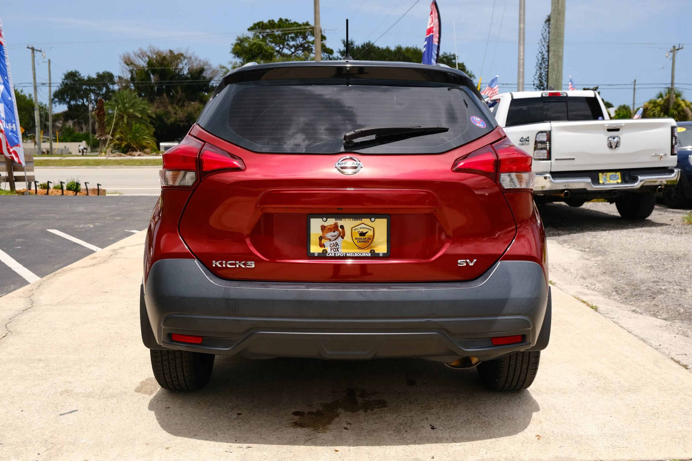 Used 2019 Nissan Kicks SV FWD image 6