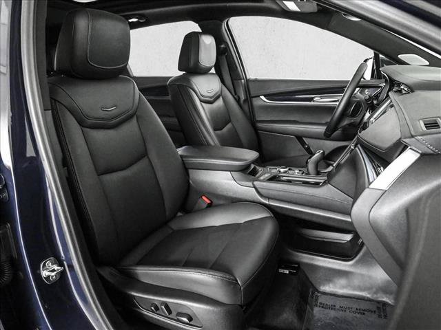 Used 2025 Cadillac XT5 Premium Luxury w/ LPO, Floor Liner Package AWD/4WD image 22