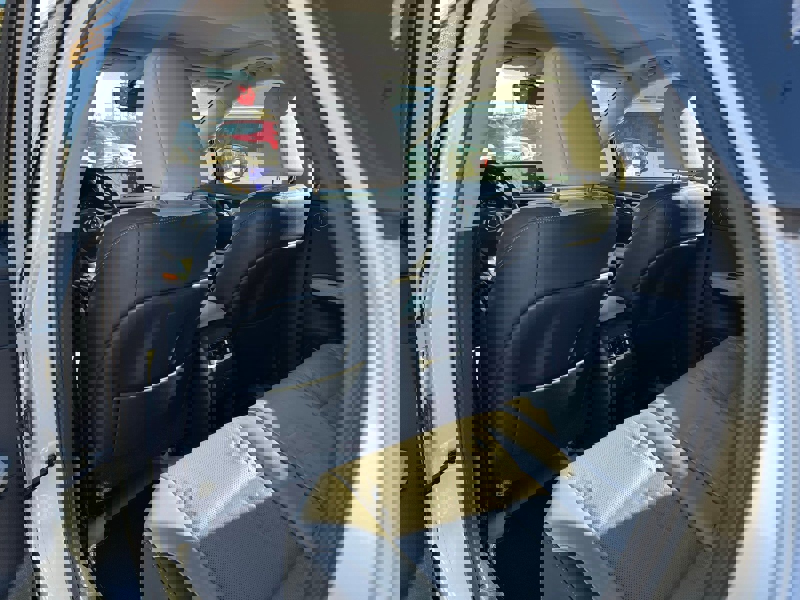 Used 2016 Lexus RX 450h AWD image 17