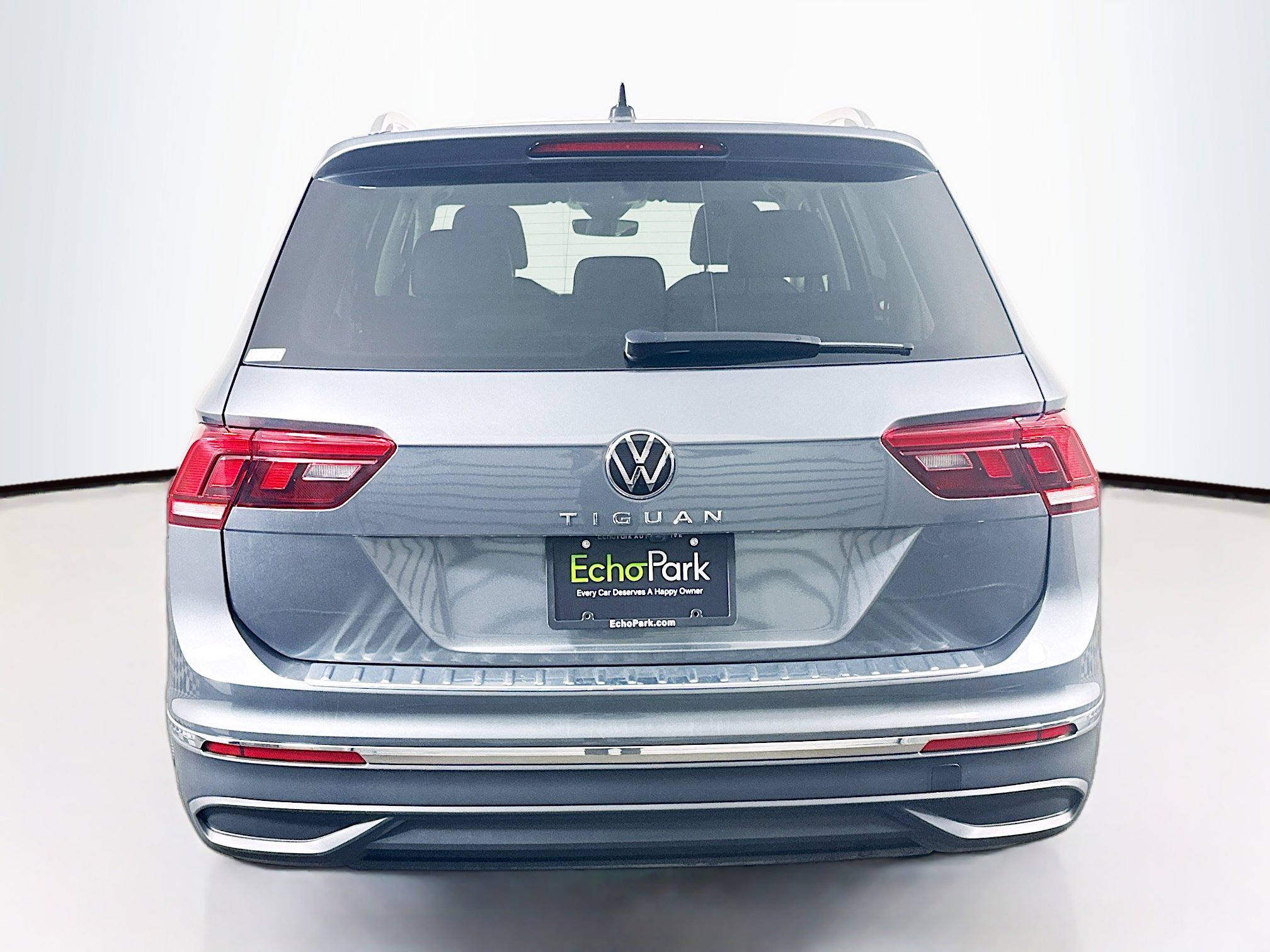 Used 2024 Volkswagen Tiguan Wolfsburg Edition image 7
