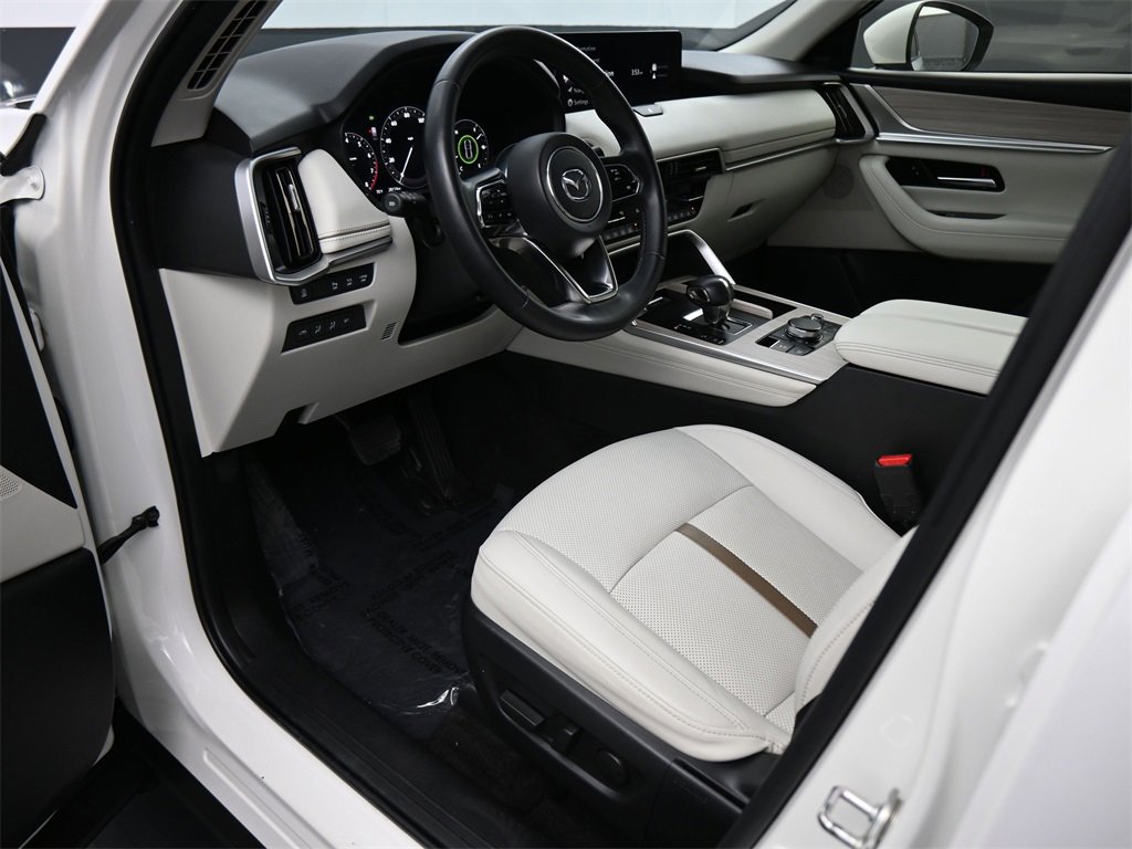 Used 2024 MAZDA CX-90 3.3 Turbo w/ Premium Plus Pkg image 2