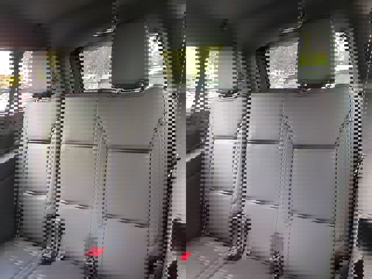 Certified 2025 Chevrolet Suburban LT w/ Comfort Package image 14