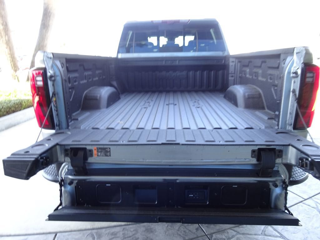 New 2026 GMC Sierra 2500 Denali Ultimate w/ Max Trailering Package AWD/4WD image 9