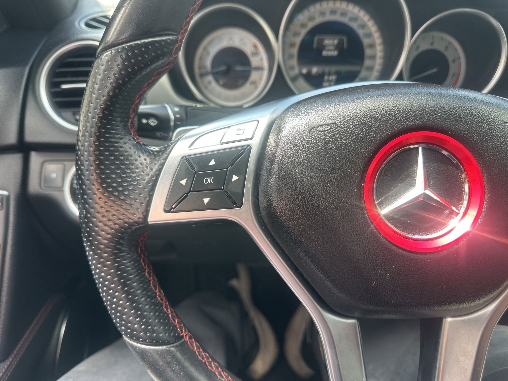 Used 2013 Mercedes-Benz C 300 4MATIC Sedan image 24