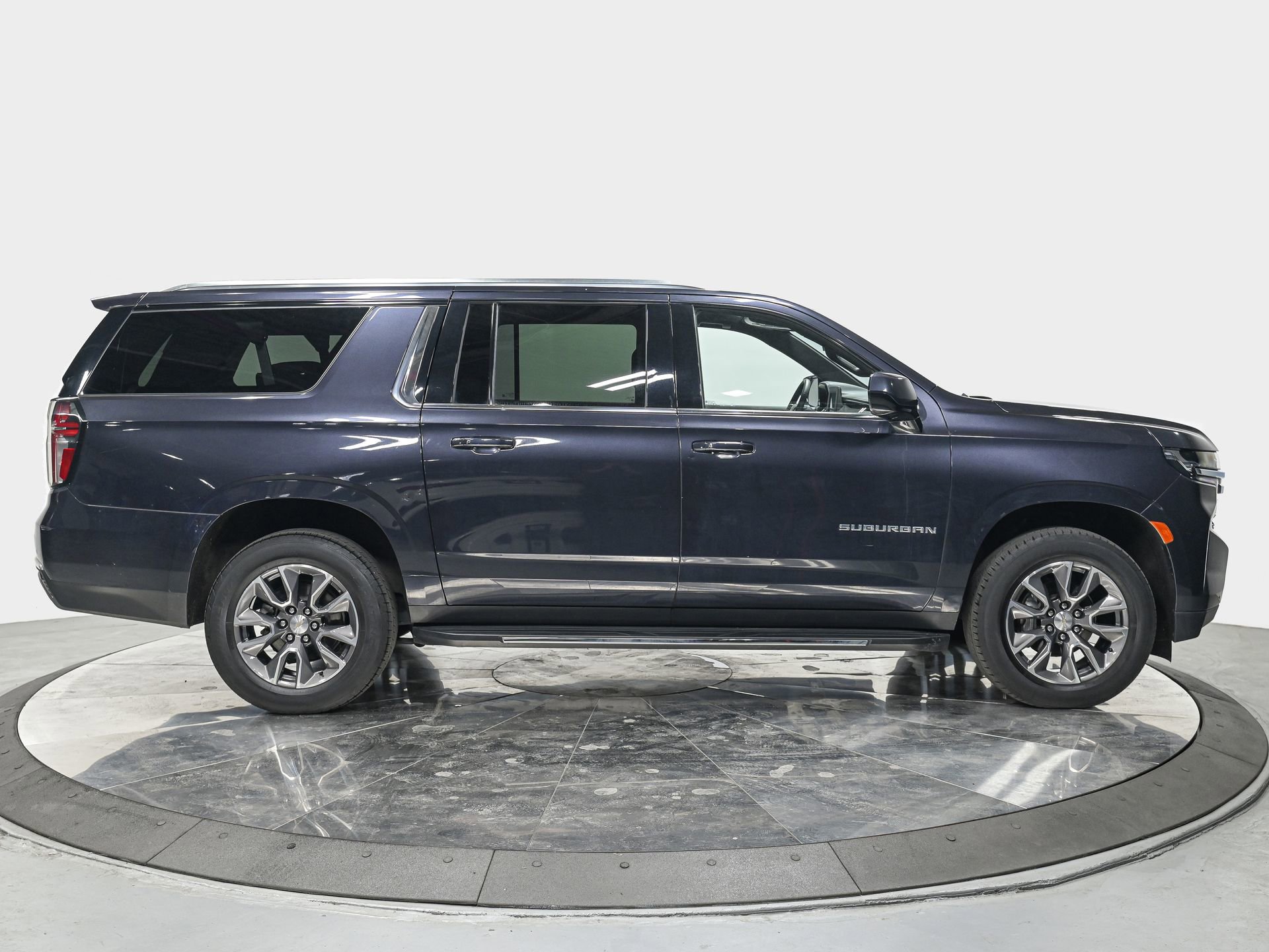 Used 2023 Chevrolet Suburban LS image 8