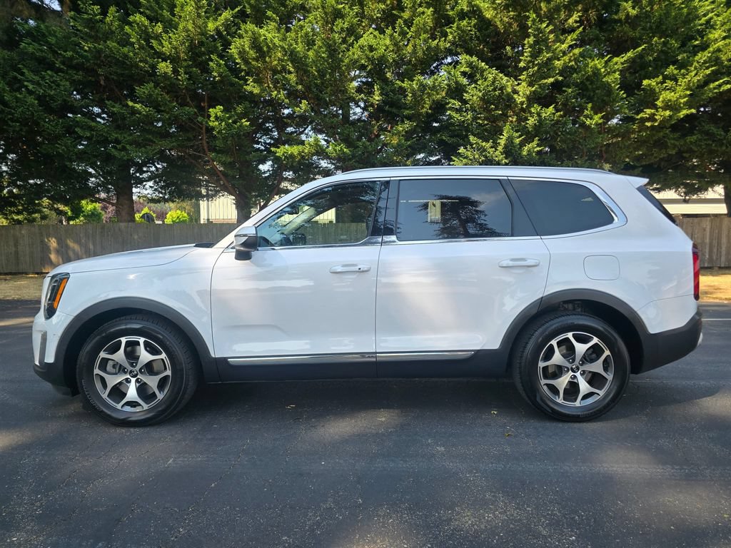 Used 2021 Kia Telluride EX AWD/4WD image 3
