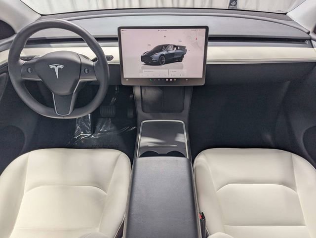 Used 2024 Tesla Model Y Long Range image 6
