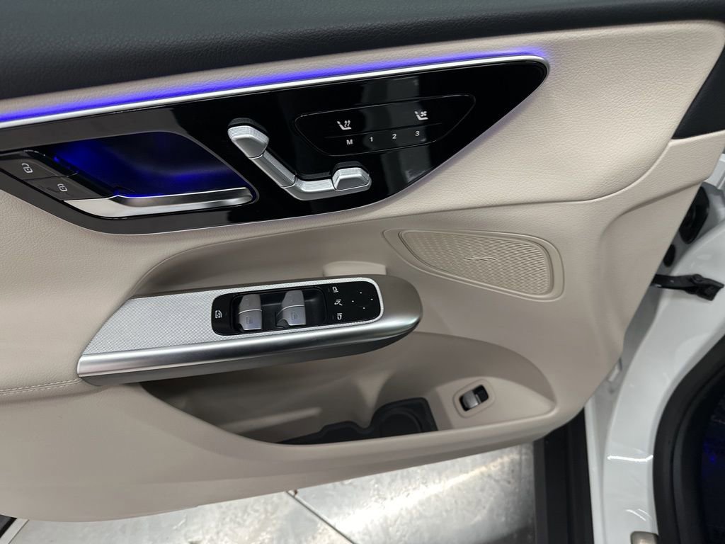 New 2026 Mercedes-Benz GLC 300 image 11