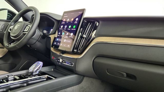 New 2026 Volvo XC60 B5 Plus w/ Climate Package AWD/4WD image 35
