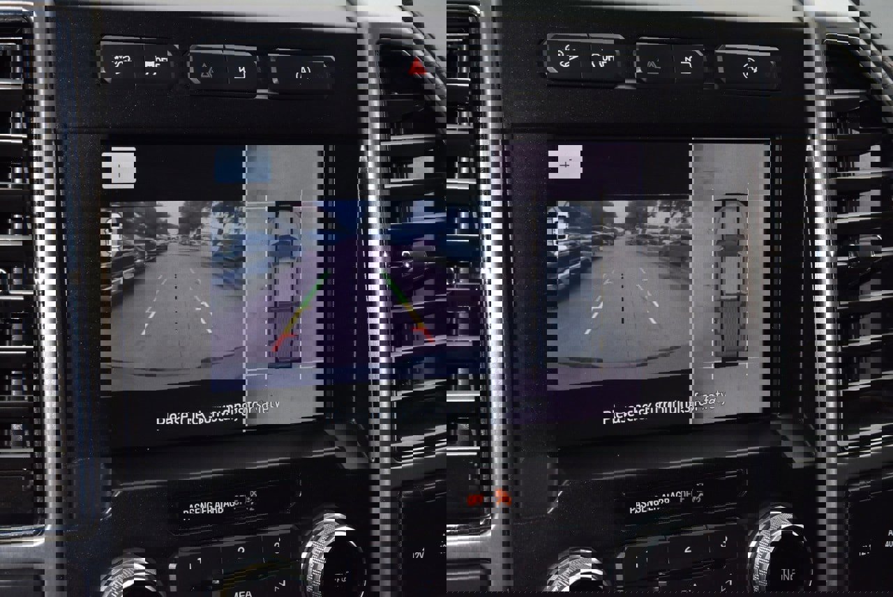 Used 2020 Ford F150 Platinum w/ Equipment Group 701A Luxury image 28