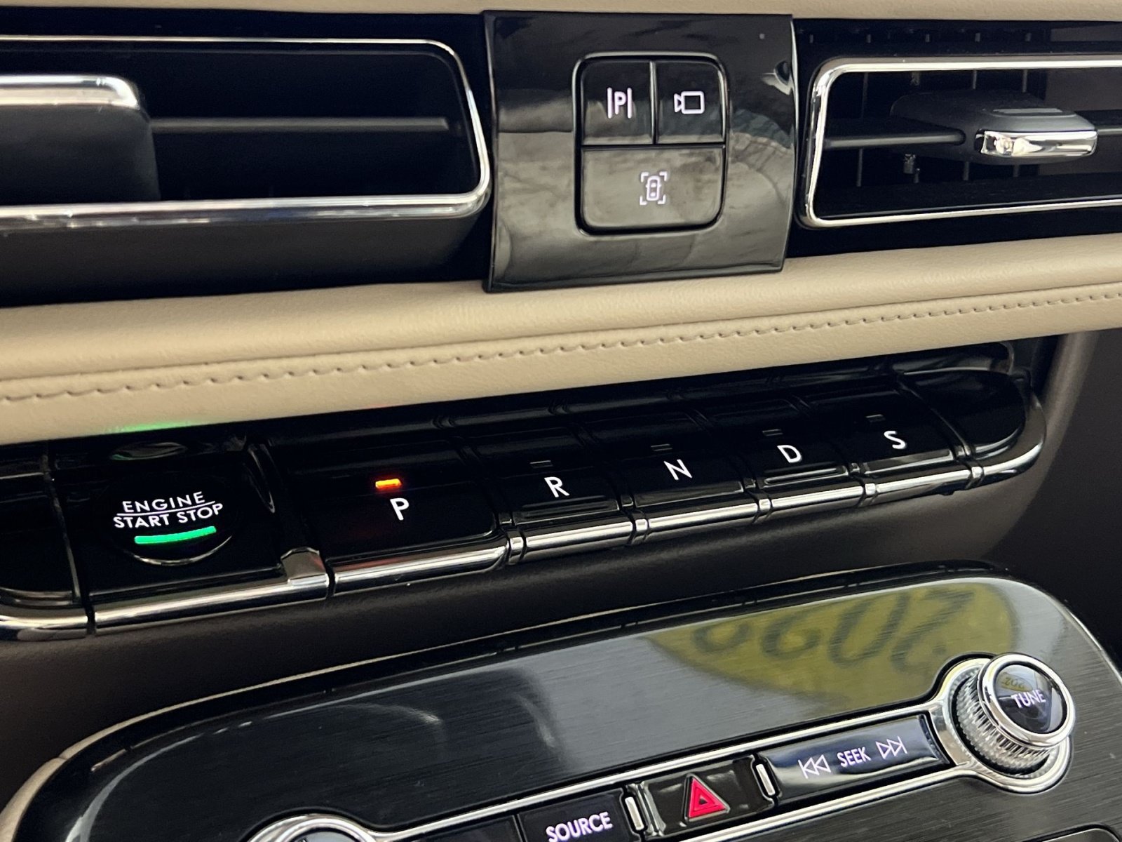 Used 2022 Lincoln Nautilus Reserve AWD/4WD image 22