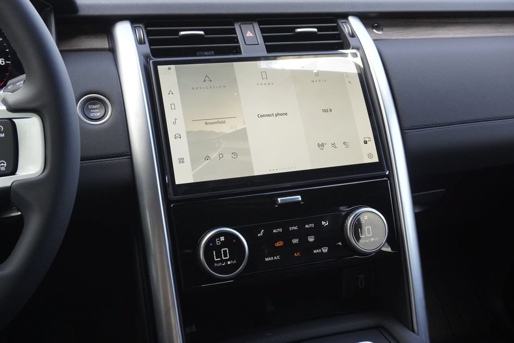 New 2026 Land Rover Discovery S AWD/4WD image 15