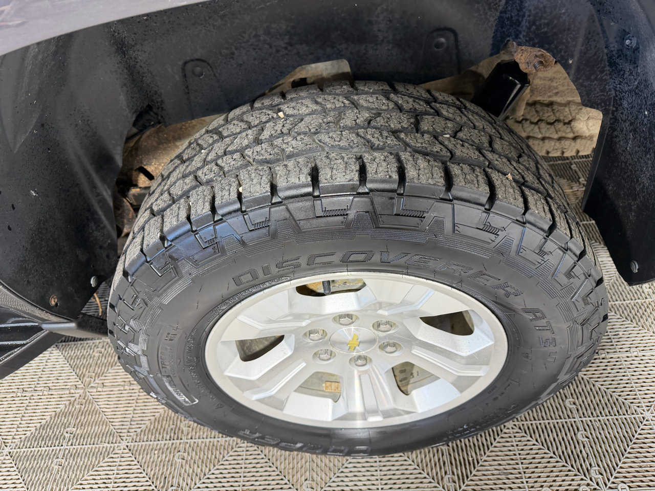 Used 2010 Chevrolet Suburban LT image 20