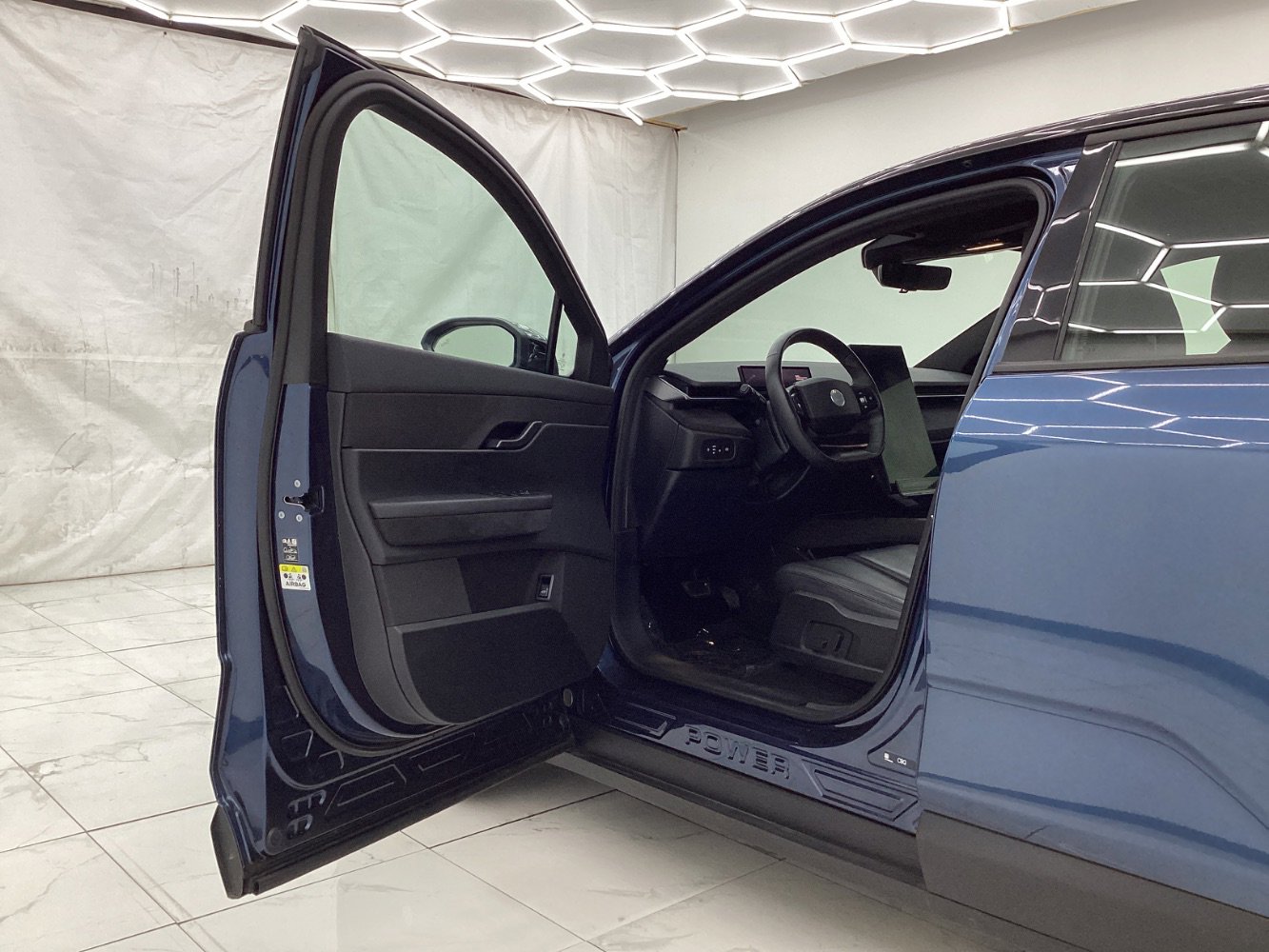 Used 2023 Fisker Ocean One AWD/4WD image 16