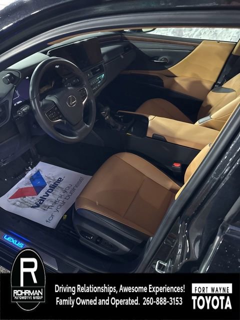 Used 2025 Lexus ES 300h F Sport w/ Accessory Package (Z1) image 6
