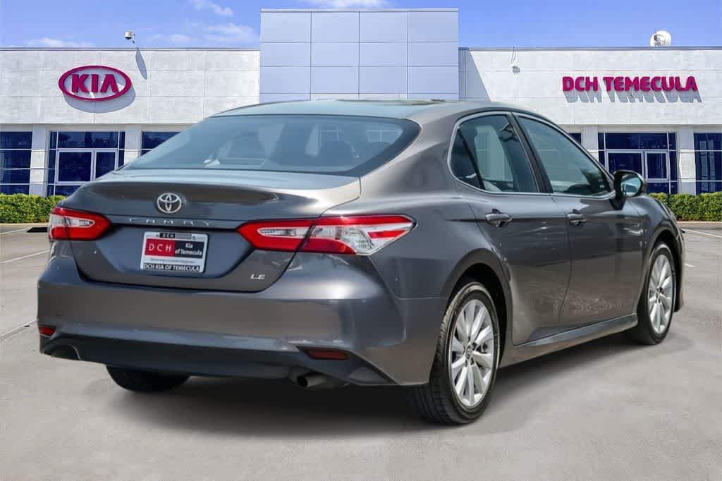 Used 2018 Toyota Camry LE FWD image 4