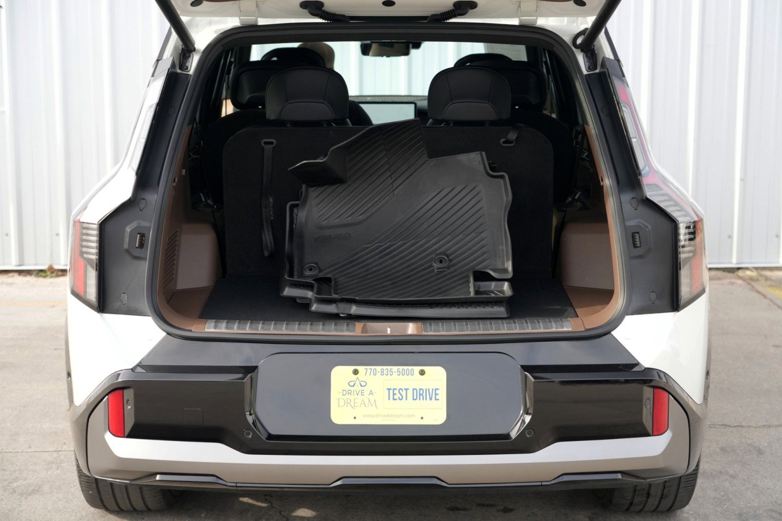 Used 2024 Kia EV9 GT-Line image 10