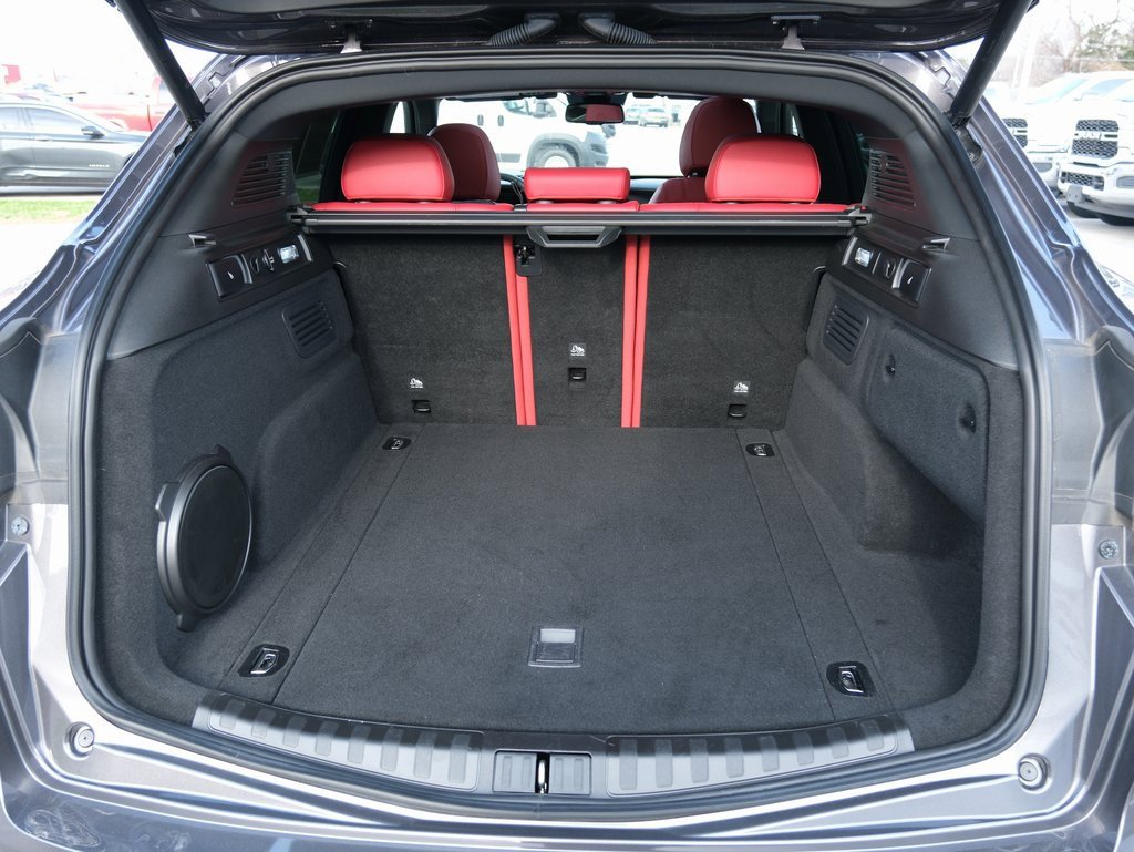 Used 2024 Alfa Romeo Stelvio Veloce image 38