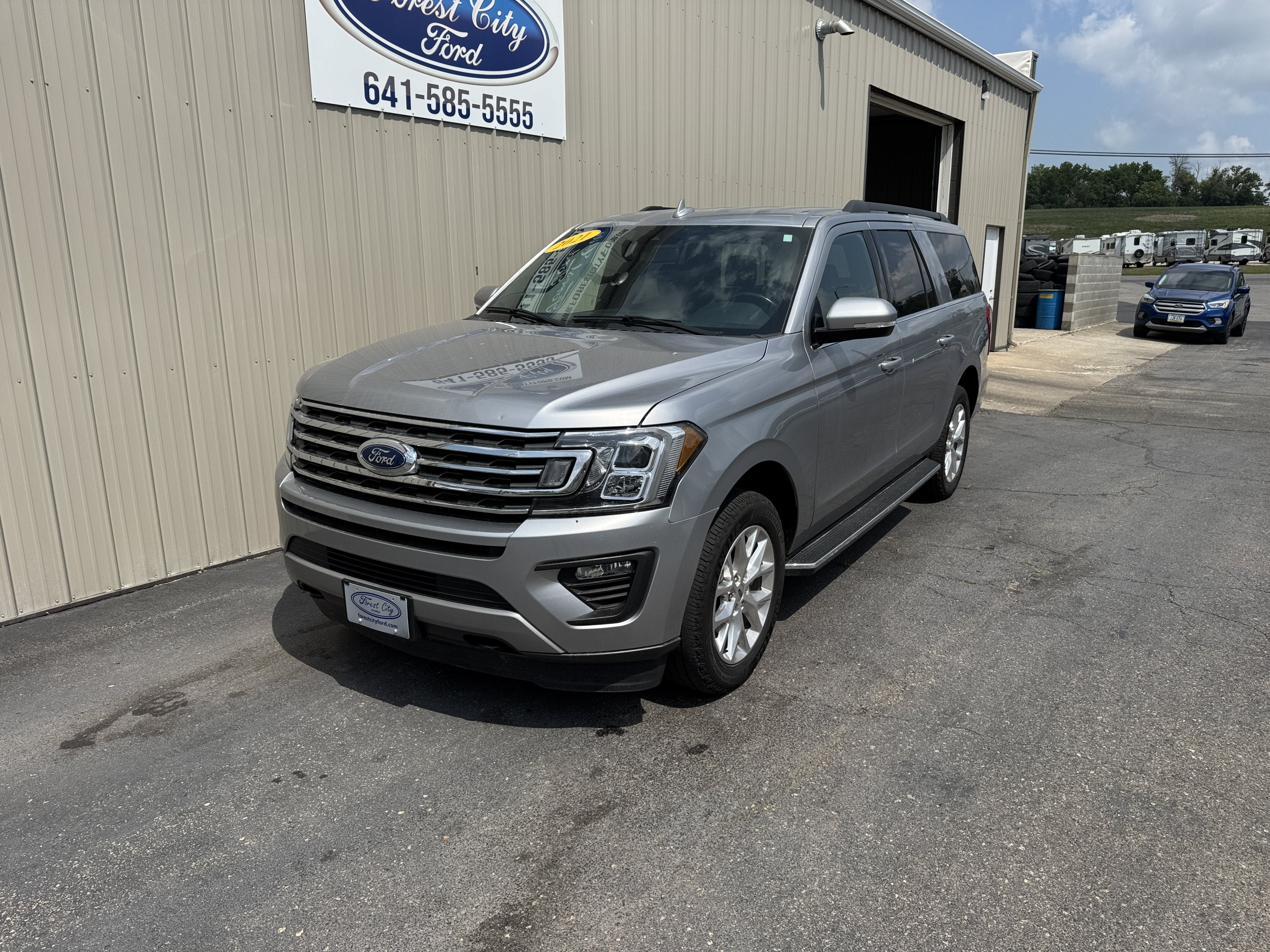 Used 2021 Ford Expedition Max XLT AWD/4WD image 2