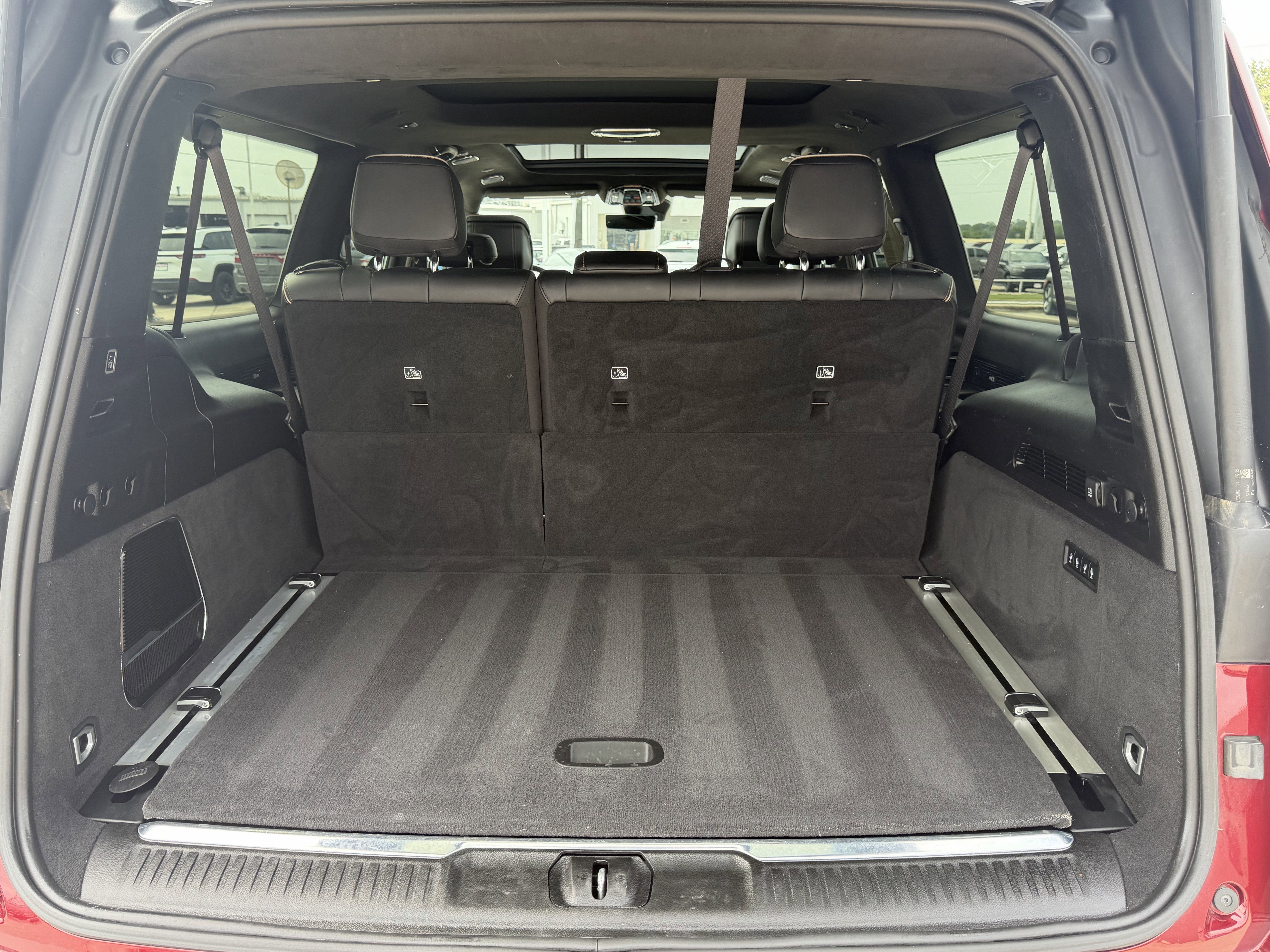Used 2024 Jeep Grand Wagoneer L Series III AWD/4WD image 34