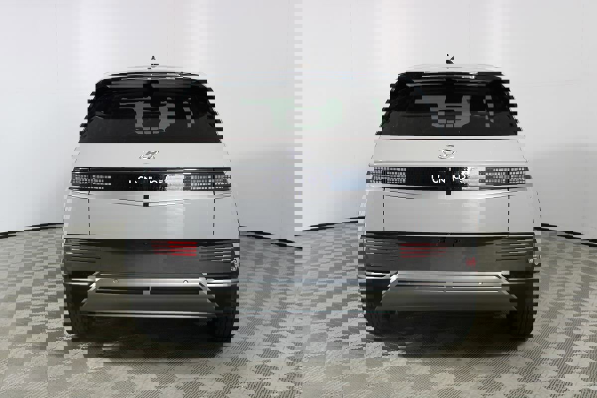 Used 2024 Hyundai Ioniq 5 SE image 27