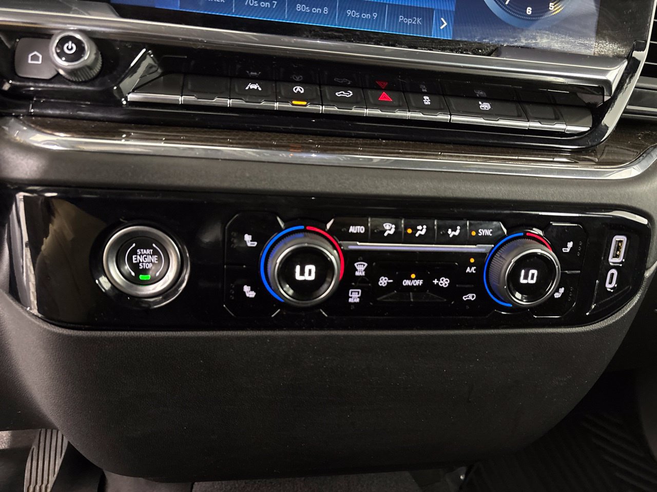 Used 2023 Chevrolet Silverado 1500 LT AWD/4WD image 19