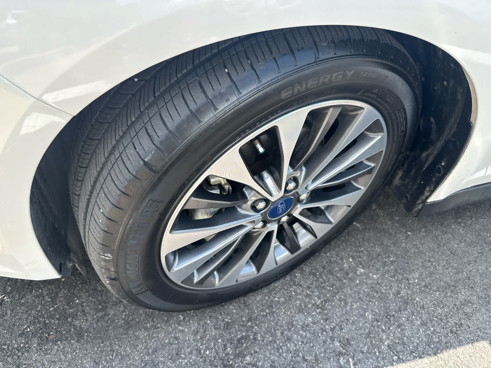 Used 2018 Ford C-MAX Titanium w/ Equipment Group 301A FWD image 3