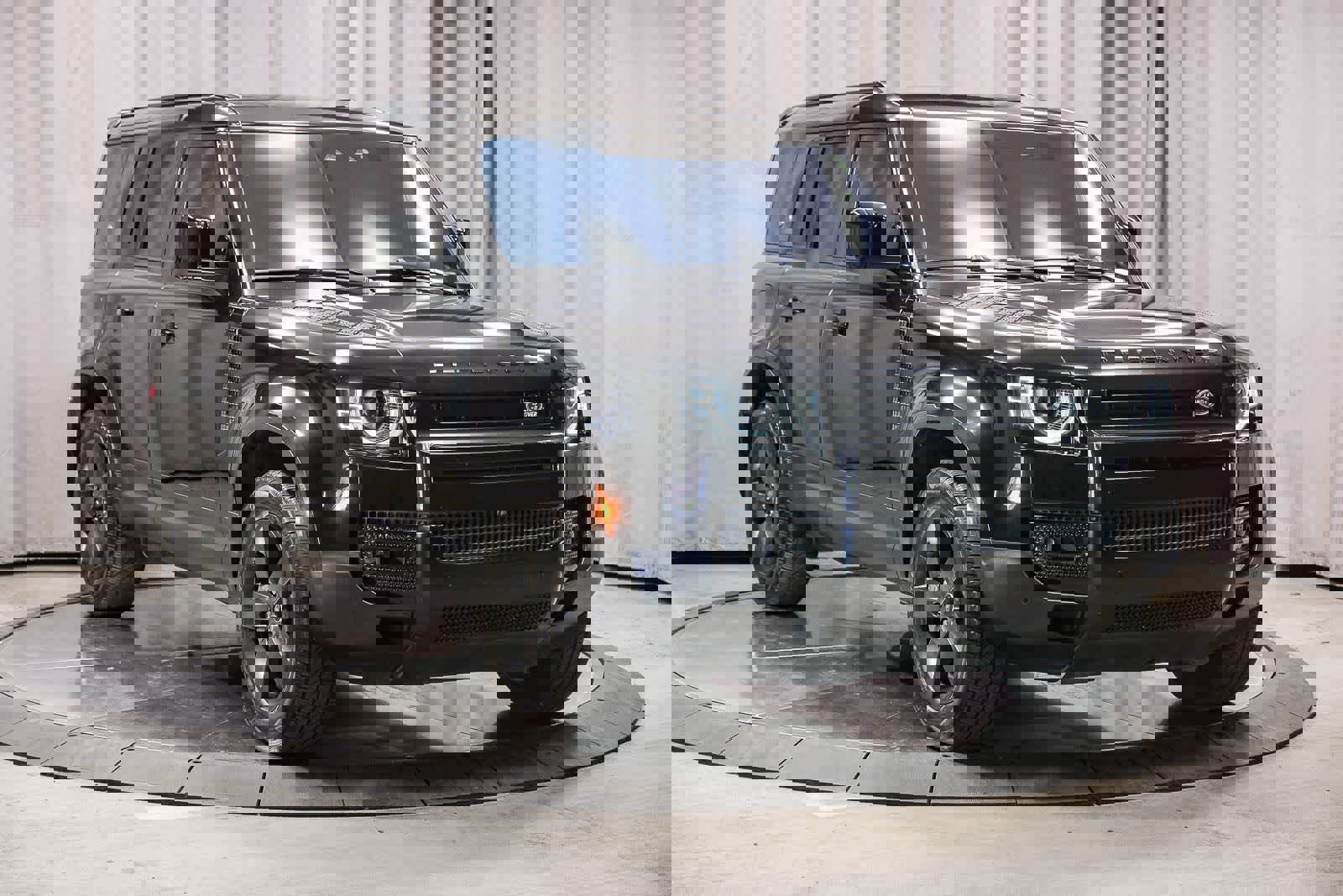 Used 2022 Land Rover Defender 110 SE image 12