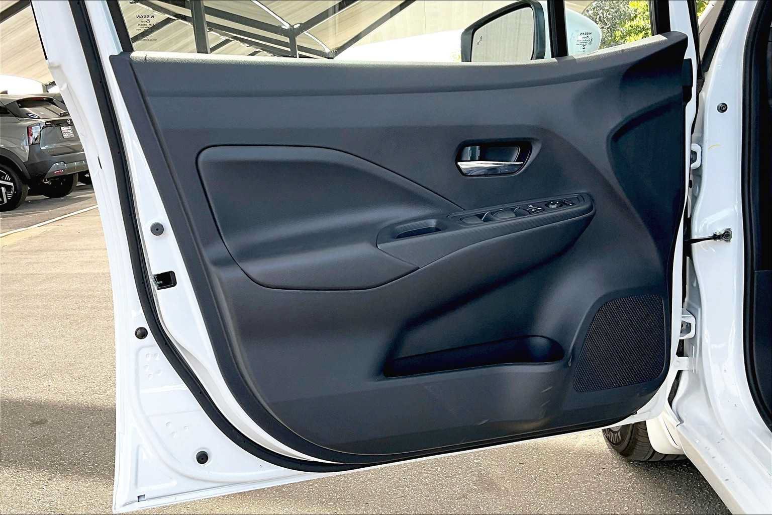 Used 2025 Nissan Versa SV w/ Trunk Package FWD image 13
